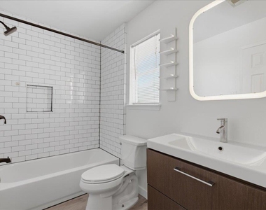 1015 E Yager Ln - Photo Thumbnail 22