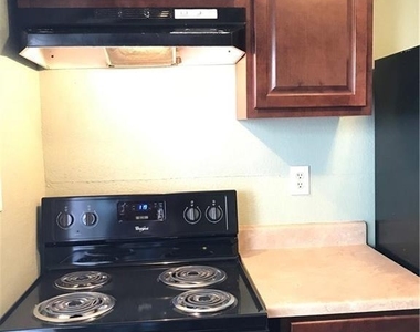 510 Harvey St - Photo Thumbnail 9