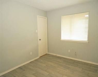 14305 Levering St - Photo Thumbnail 9
