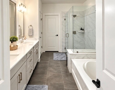 240 Canyoncrest Way - Photo Thumbnail 18