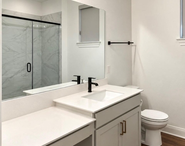 240 Canyoncrest Way - Photo Thumbnail 4