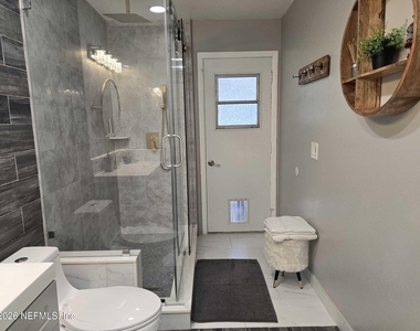 2441 Brookside Avenue - Photo Thumbnail 11