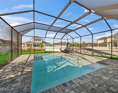 215 Pine Grove Point - Photo Thumbnail 36