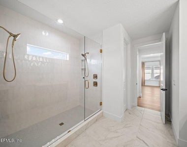 215 Pine Grove Point - Photo Thumbnail 19