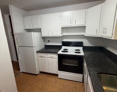 5100 N Marine Drive - Photo Thumbnail 19