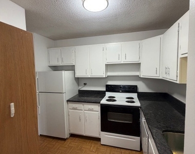 5100 N Marine Drive - Photo Thumbnail 20