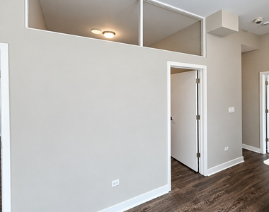 1545 W North Avenue - Photo Thumbnail 11