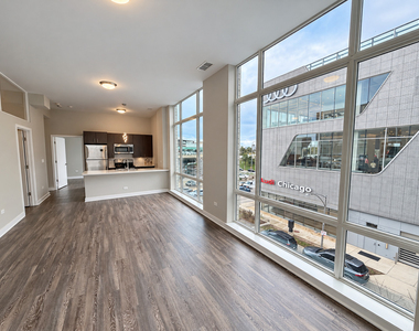 1545 W North Avenue - Photo Thumbnail 5