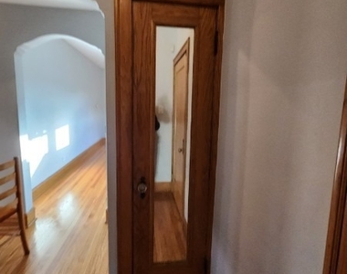 5357 W Montrose Avenue - Photo Thumbnail 7