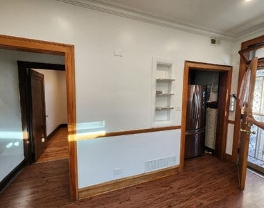5357 W Montrose Avenue - Photo Thumbnail 10