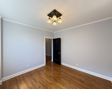 917 W Eastwood Avenue - Photo Thumbnail 15