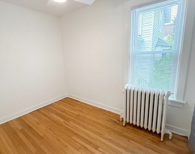 1041 Dewey Avenue - Photo Thumbnail 9