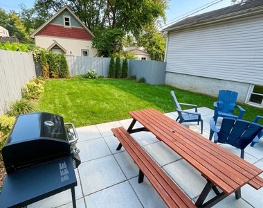 1041 Dewey Avenue - Photo Thumbnail 21