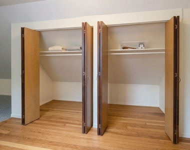 1041 Dewey Avenue - Photo Thumbnail 13