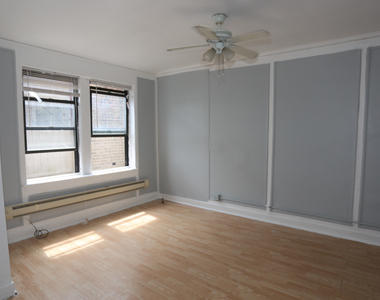 4735 N Beacon Street - Photo Thumbnail 6
