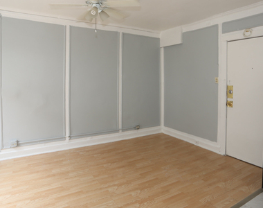 4735 N Beacon Street - Photo Thumbnail 4