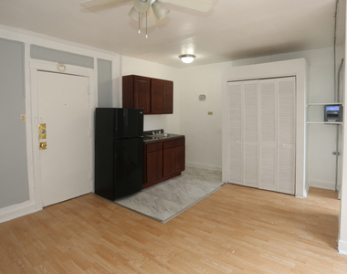 4735 N Beacon Street - Photo Thumbnail 9