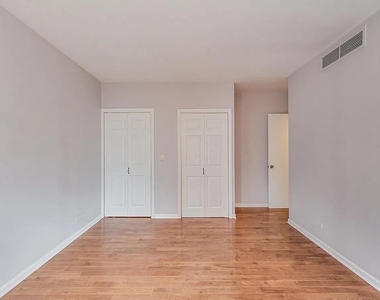 3200 N Lake Shore Drive - Photo Thumbnail 13