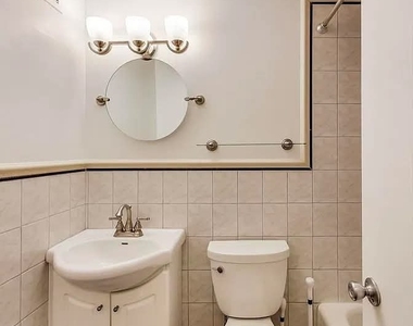 3200 N Lake Shore Drive - Photo Thumbnail 15
