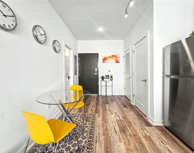 525 Parkway Drive Ne - Photo Thumbnail 5