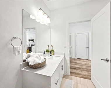 525 Parkway Drive Ne - Photo Thumbnail 13