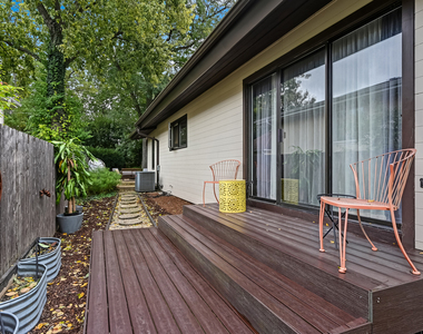 809 N Madison Street - Photo Thumbnail 25