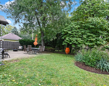 809 N Madison Street - Photo Thumbnail 27