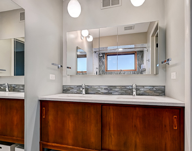 809 N Madison Street - Photo Thumbnail 15