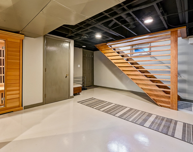 809 N Madison Street - Photo Thumbnail 21