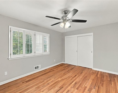 751 Smithstone Road Se - Photo Thumbnail 16