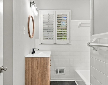 751 Smithstone Road Se - Photo Thumbnail 18
