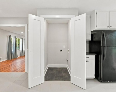 751 Smithstone Road Se - Photo Thumbnail 10