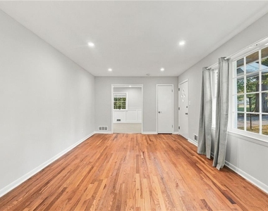751 Smithstone Road Se - Photo Thumbnail 5