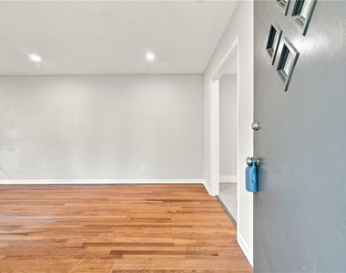 751 Smithstone Road Se - Photo Thumbnail 2