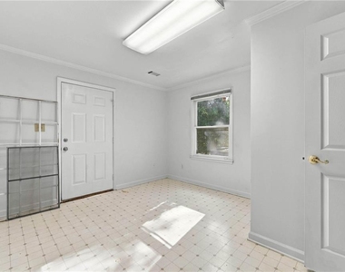 2012 Falcon Glen Court - Photo Thumbnail 32