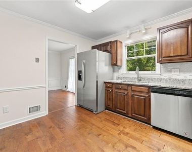 2012 Falcon Glen Court - Photo Thumbnail 10