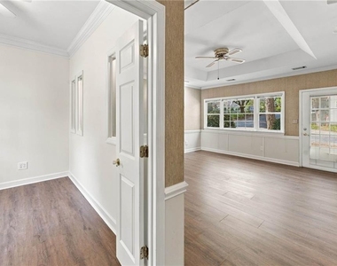 2012 Falcon Glen Court - Photo Thumbnail 13