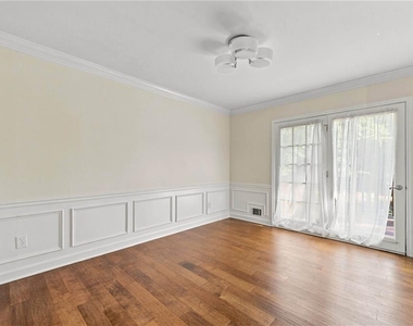 2012 Falcon Glen Court - Photo Thumbnail 5