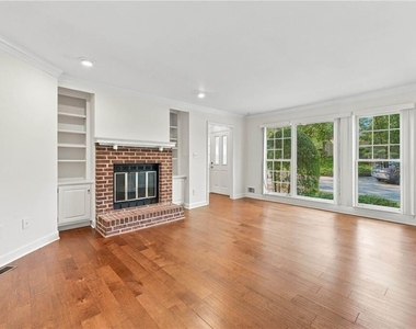 2012 Falcon Glen Court - Photo Thumbnail 1