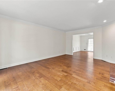 2012 Falcon Glen Court - Photo Thumbnail 2