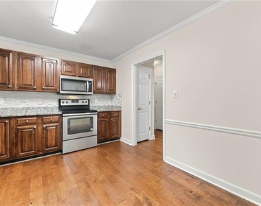 2012 Falcon Glen Court - Photo Thumbnail 9