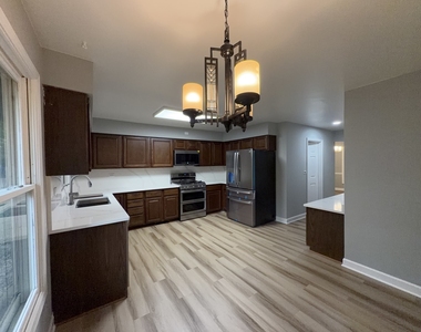 30974 N Milwaukee Avenue - Photo Thumbnail 5