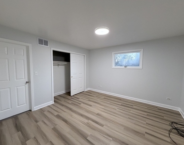 30974 N Milwaukee Avenue - Photo Thumbnail 14