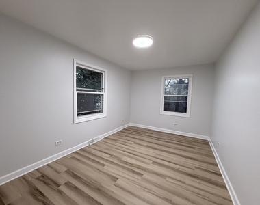 30974 N Milwaukee Avenue - Photo Thumbnail 12