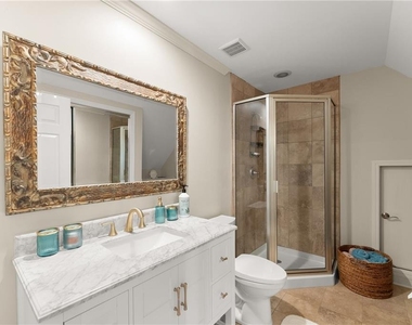 2819 Ne Point Overlook - Photo Thumbnail 35