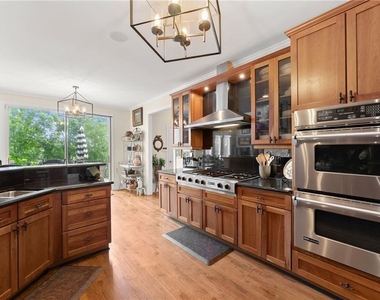 2819 Ne Point Overlook - Photo Thumbnail 20