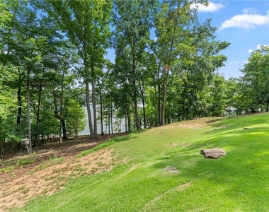 2819 Ne Point Overlook - Photo Thumbnail 68