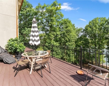 2819 Ne Point Overlook - Photo Thumbnail 60