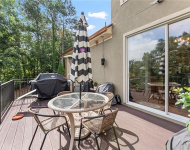 2819 Ne Point Overlook - Photo Thumbnail 61