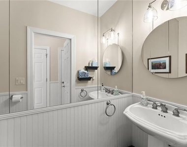2819 Ne Point Overlook - Photo Thumbnail 56